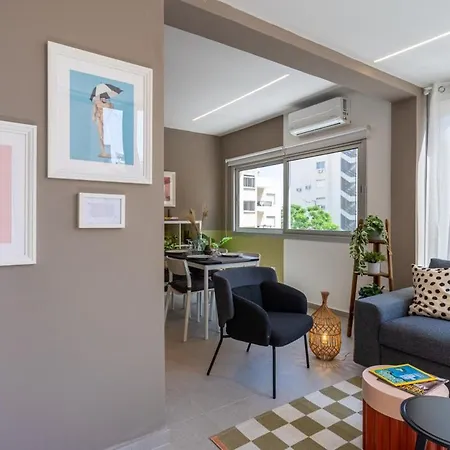 Cloudwalk 1- Bedroom In לרנקה
